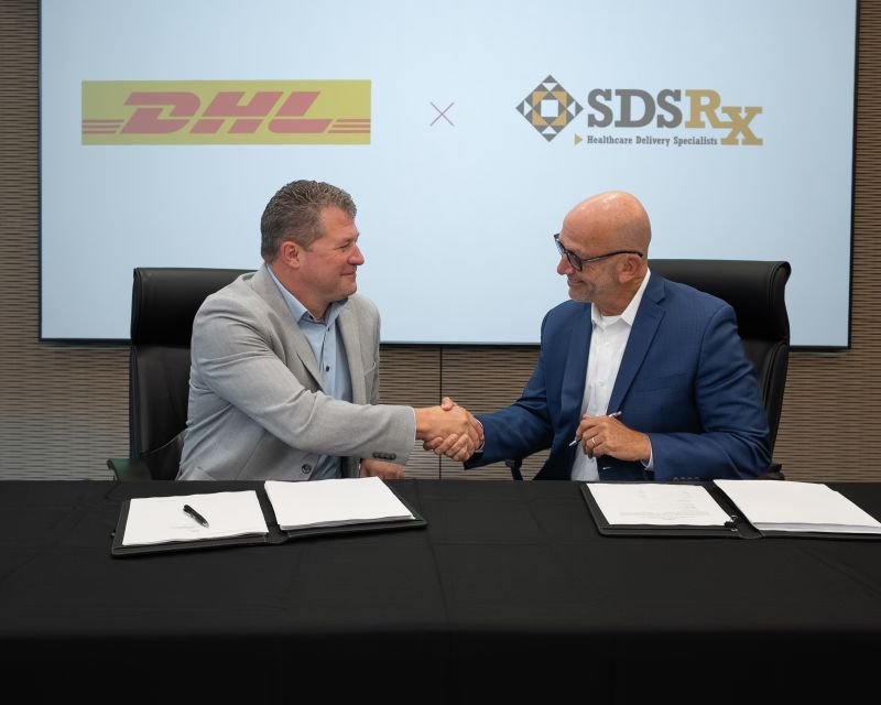 (l-r) Mark Kunar, CEO DHL Supply Chain North America and Drew Kronick, Founder, CEO & Managing Partner of SDS Rx