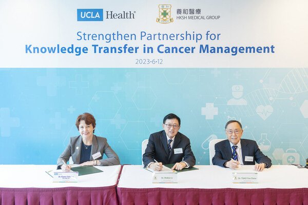 HKSH Medical Group and UCLA Health have signed a Development Agreement to strengthen their partnership in knowledge transfer in cancer management. Signing at the ceremony were Dr. Walton LI, CEO of HKSH Medical Group and Medical Superintendent of Hong Kong Sanatorium & Hospital (centre); Dr. TSAO Yen Chow, Chairman, HKSH Management Committee (right); and Karen Grimley, UCLA Health’s Chief Nursing Executive.